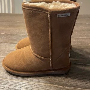 BearPaw size 8.  Only worn 3 times